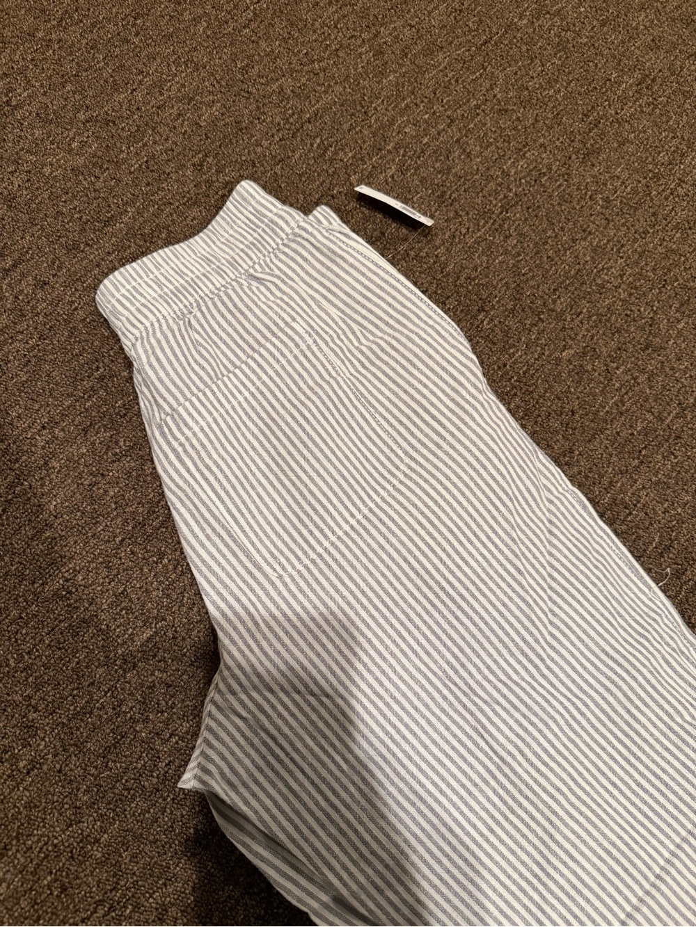 Old Navy White and Gray Striped Jogger Pants - Picture 3 of 3